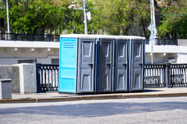 Porta potty delivery and setup in Miami Springs, FL